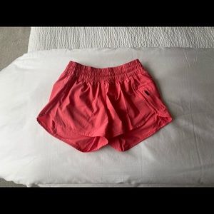lulu tracker short- size 6
